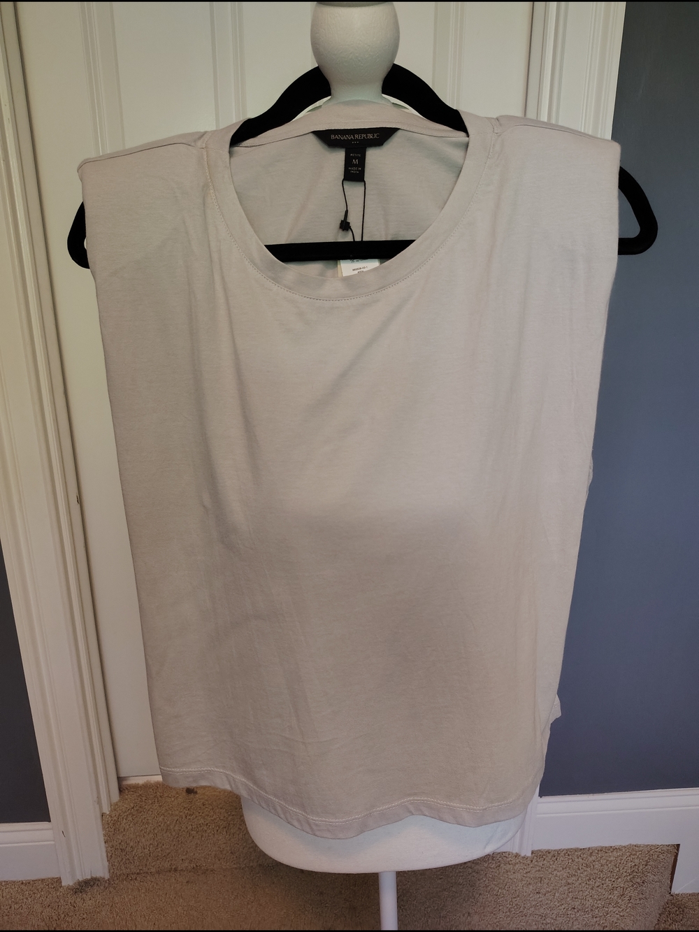 Nwt Medium‎ Banana Republic Sleeveless Muscle Tee in Light Gray